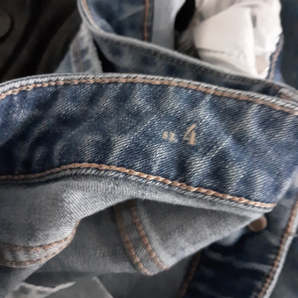 WHBM Slim Embroidered Crop Jeans - Picture 10 of 10